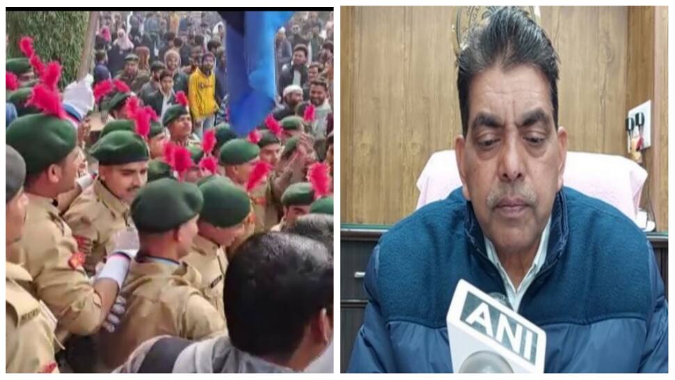 Republic Day: Students in NCC Uniforms Chant &#039;Allah-hu-Akhbar&#039; at AMU; Probe Ordered