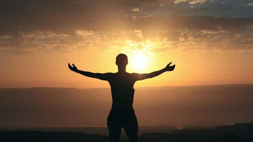 Practice gratitude, get rid of stress: Study analyses stress-busting effects - Vimarsana News