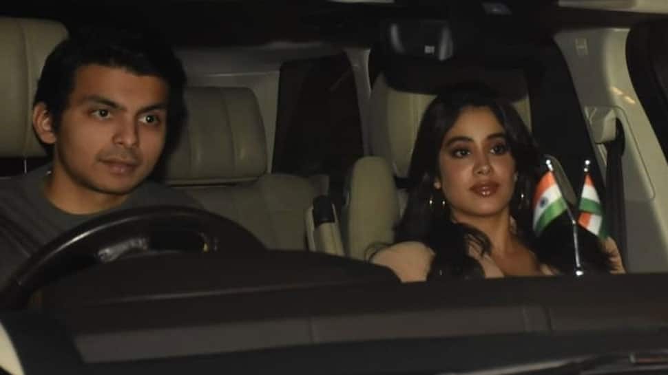 Janhvi Kapoor Blushes as she walks into Karan Johar&#039;s Party with Boyfriend Shikhar Pahariya - Watch