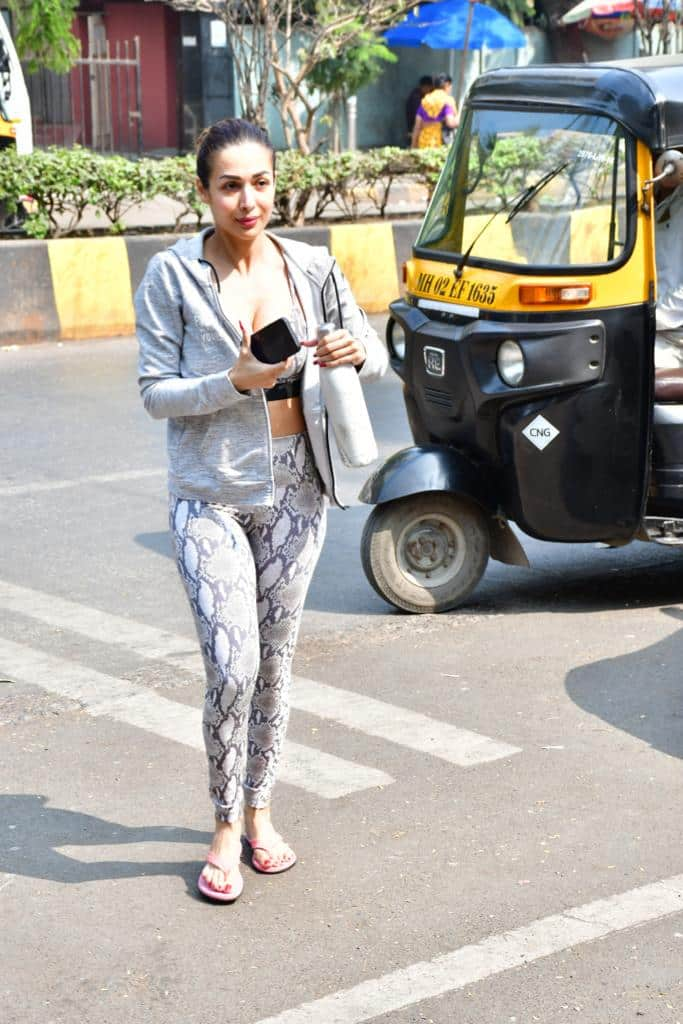 Malaika Arora Flaunts Toned Body in Grey Leggings and Matching