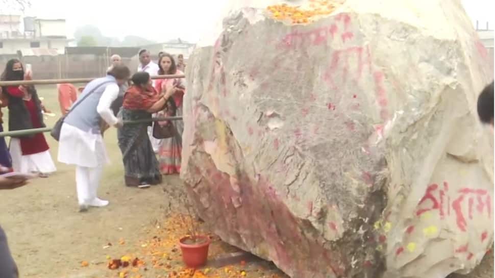 Ram Temple Construction: Two Rare 60 Million-Year-Old Shaligram Rocks From Nepal Reach Ayodhya - See Pics - Vimarsana News