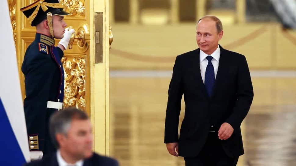Putin walks with a gunslinger’s gait