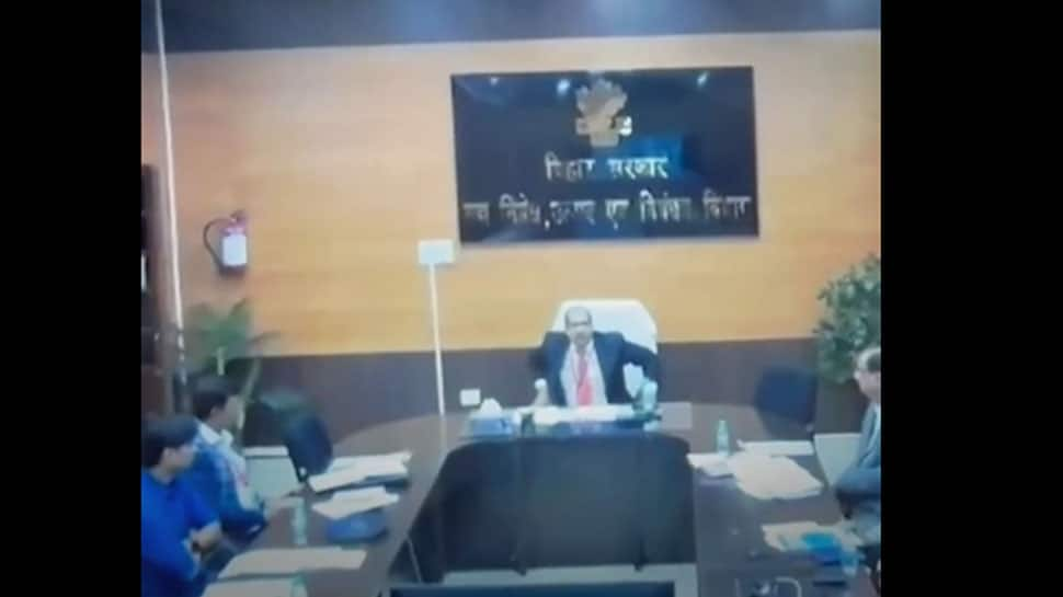 WATCH: Another Video of Bihar IAS Officer KK Pathak Abusing Junior Colleagues Goes Viral