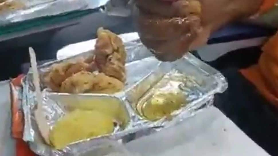 Vande Bharat Express Passenger Complains of Bad Quality Food, Leaves Internet Divided: WATCH Video