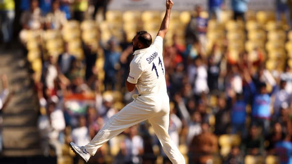 WATCH: Mohammed Siraj and Mohammed Shami Wreck Havoc on Australia top-order on Day 1