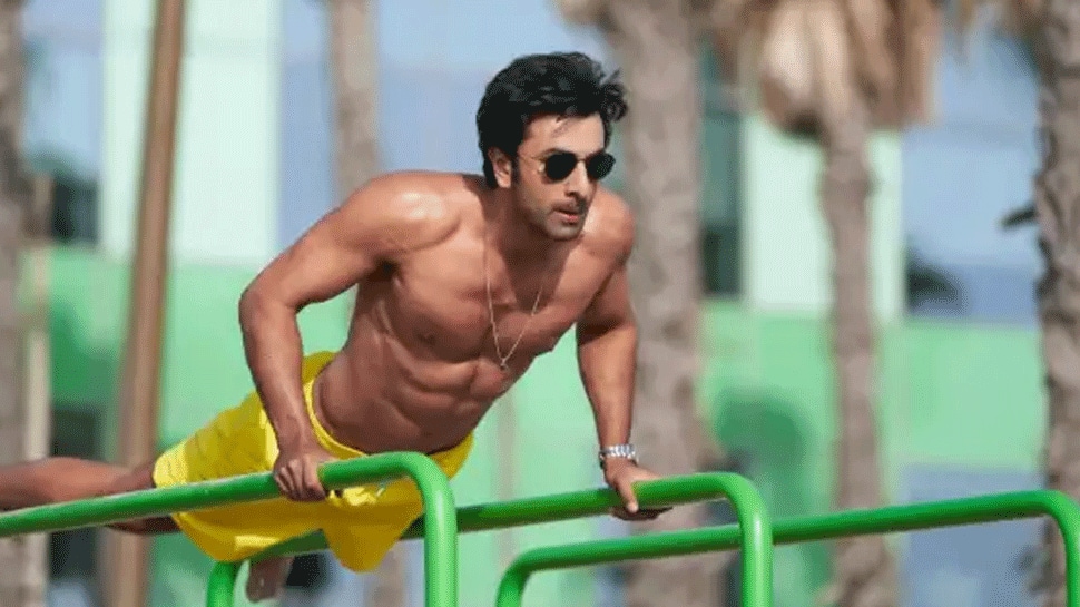 Tu Jhoothi Main Makkaar: Ranbir Kapoor Flaunts Cool Avatar in Pyaar Hota Kayi Baar Hai song