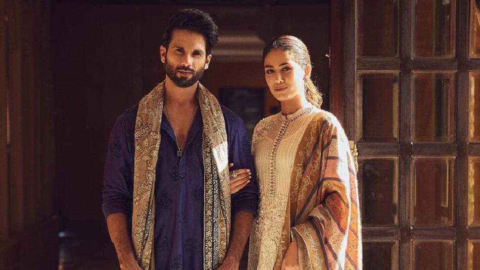 &#039;Ladkiwale&#039; Shahid Kapoor and Mira Rajput Drop Stunning Pics From Sidharth-Kiara Wedding