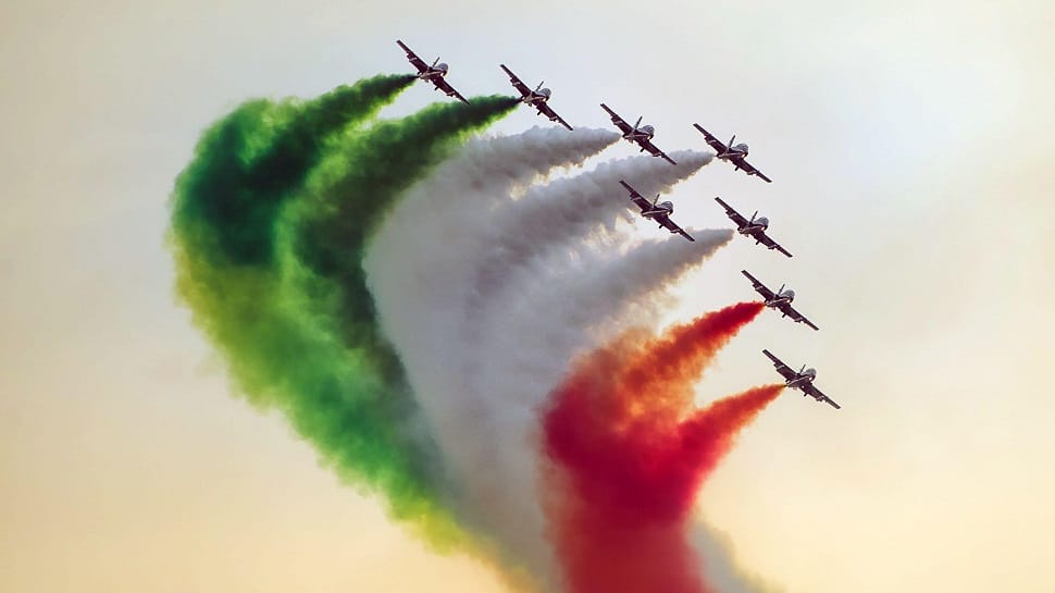 WATCH: IAF Suryakiran Aerobatic Team Practice &#039;Stunning&#039; Stunts Ahead of Aero India 2023