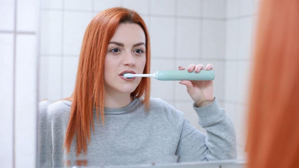 Exclusive: Dental Hygiene Tips – Should you Brush After or Before Breakfast, What’s the Verdict?
