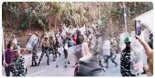 Protesters-security forces clash in APPSC paper leak case | Zee News