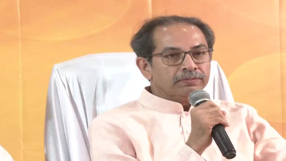 &#039;Mogambo Khush Hua&#039;: Uddhav Thackeray Attacks Amit Shah Amid Shiv Sena Symbol Row - Watch