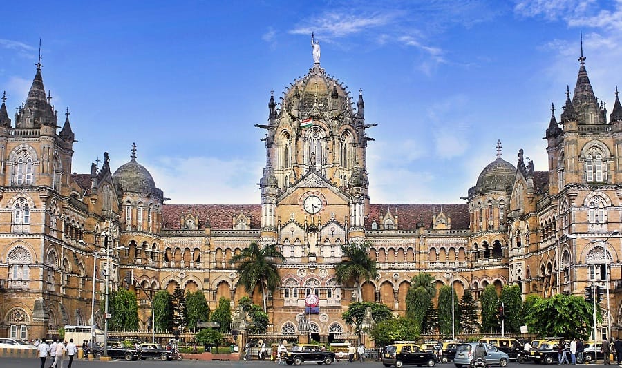Top 10 Biggest and Busiest Railway Stations in India | Railways ...