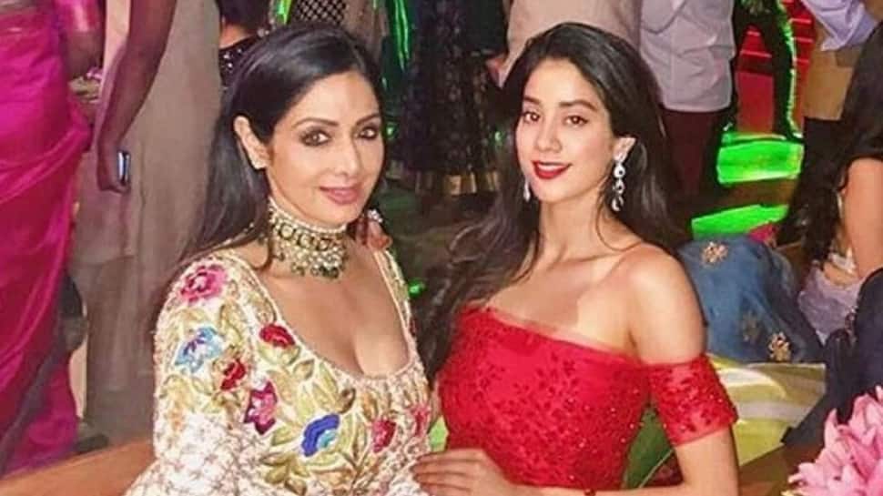 Janhvi Kapoor Pens Emotional Note for Late Mother Sridevi: &#039;I Still Look for you Everywhere Mumma&#039;