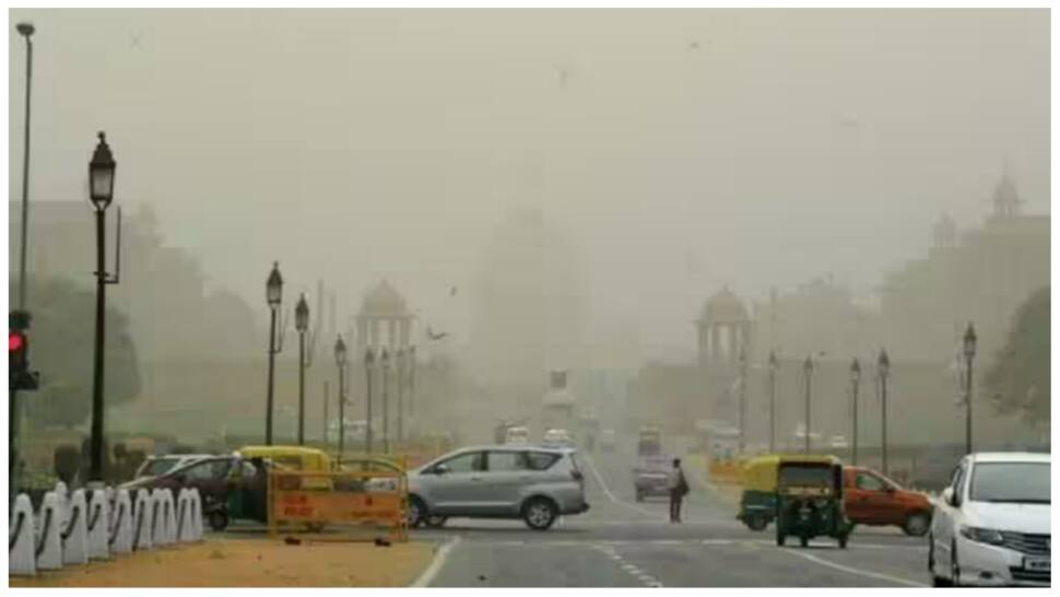 Delhi Weather: Dense Fog Engulfs Capital but Minimum Temperature Above Normal