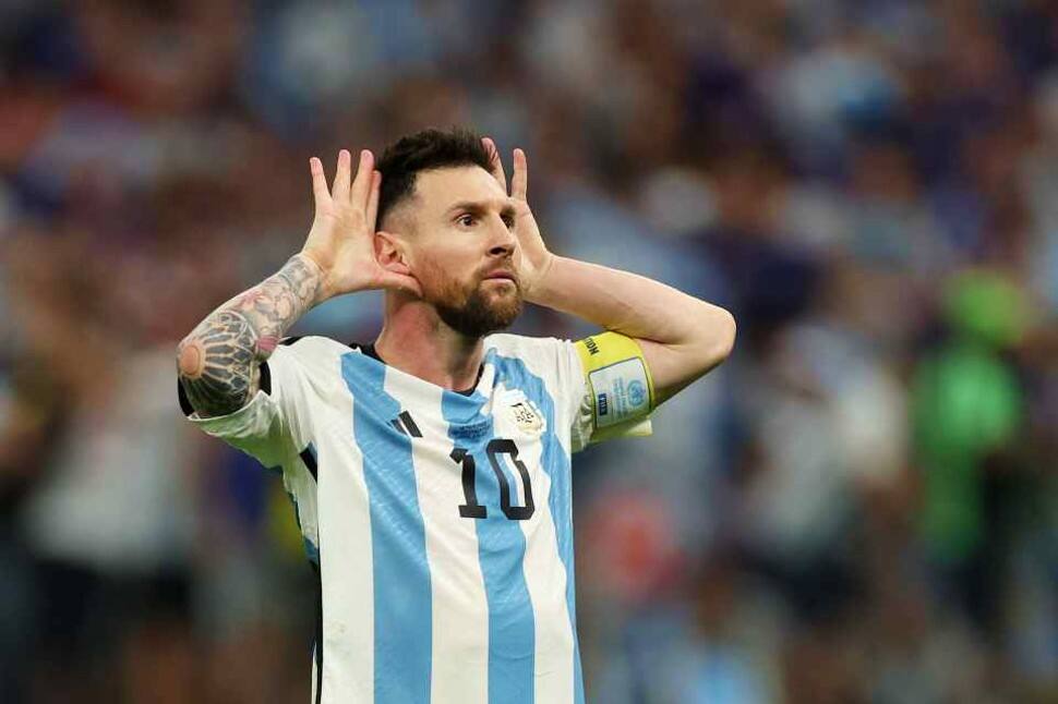Monday's award is the second time Lionel Messi has won FIFA's The Best men's player since its rebranding in 2016, adding to his FIFA World Player of the Year award received back in 2009. His second win pulls him level with Cristiano Ronaldo (2016, 2017) and Robert Lewandowski (2020, 2021). (Source: Twitter)