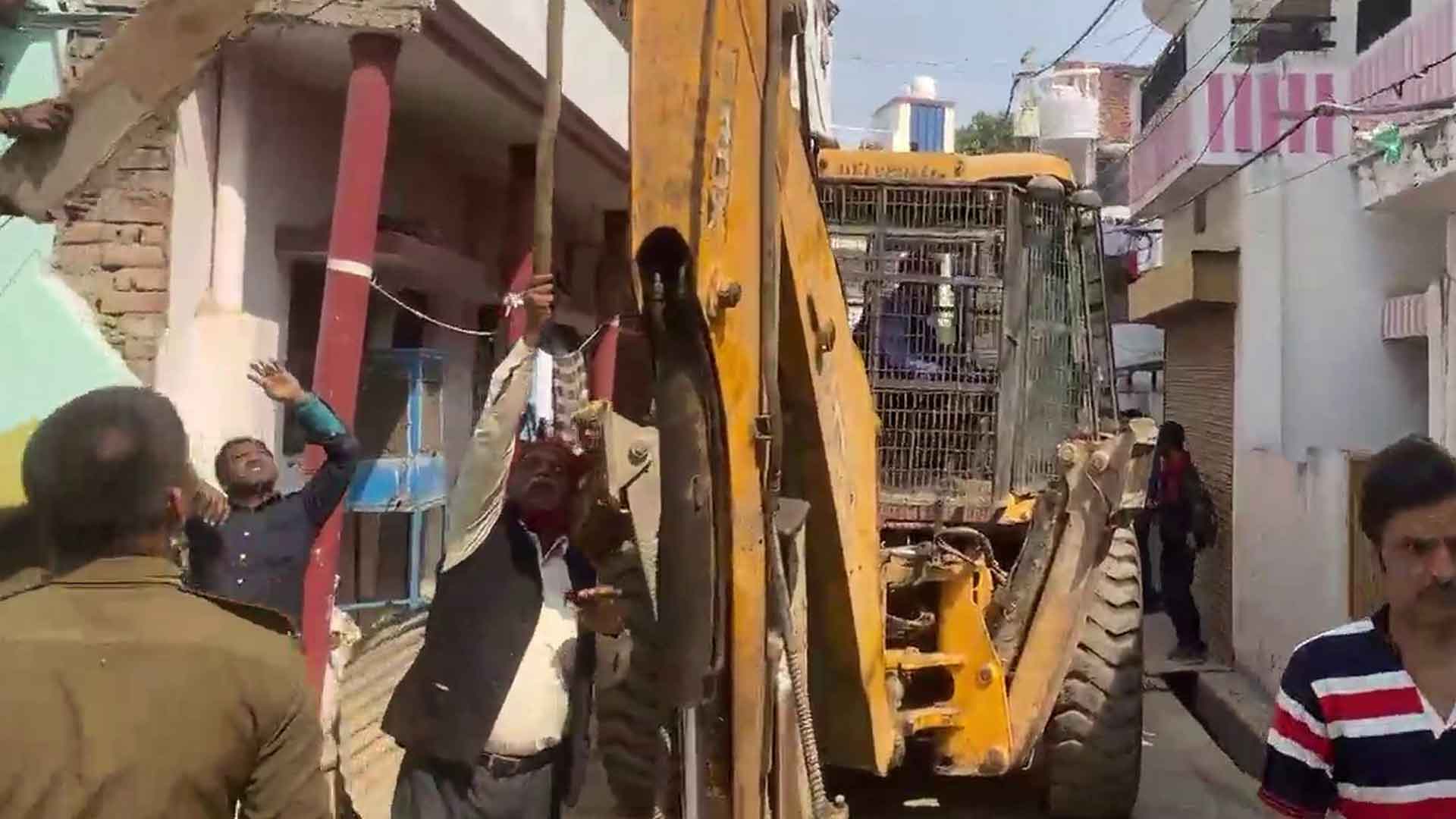 Umesh Pal Murder: Yogi Adityanath Govt Demolishes Houses Of Accused In Prayagraj