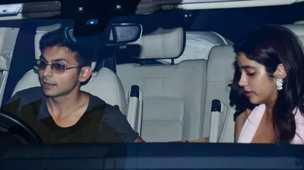 Janvhi Kapoor Enjoys Car Ride With Shikhar Pahariya