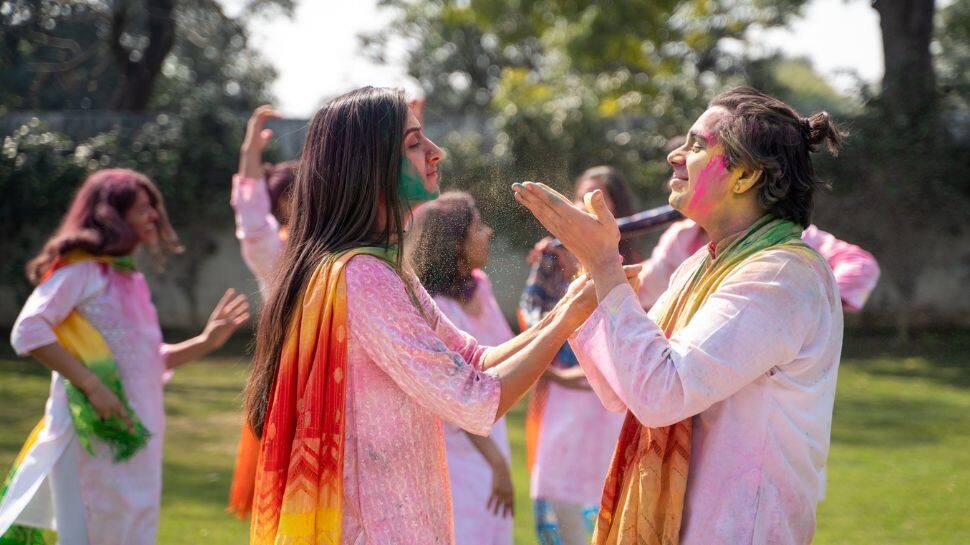 holi colours significance