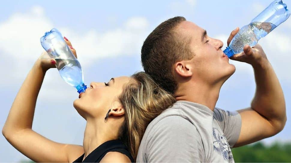 Avoid These 5 Common Mistakes While Drinking Water