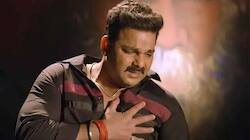 Bhojpuri Superstar Pawan Singh Attacked With Stone While Performing At Ballia