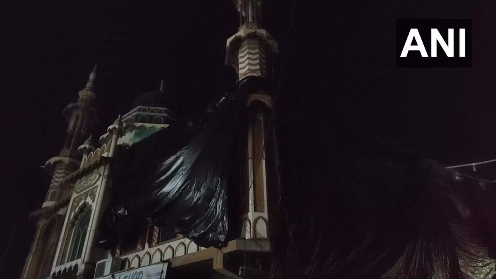 To Maintain &#039;Peace&#039; On Holi, Aligarh Mosque Covered With Tarpaulin