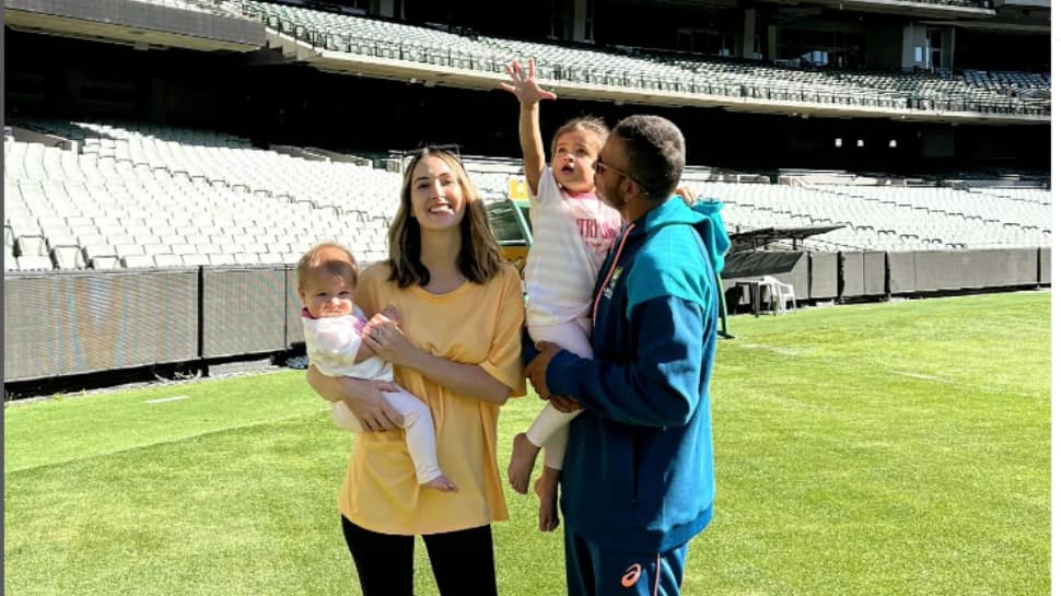 Did Khawaja's wife Rachel convert willingly?