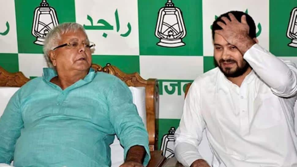 Land-For-Job Scam: Rs 53 Lakh Seized During Enforcement Directorate Raids at Lalu Yadav&#039;s Family, Associates