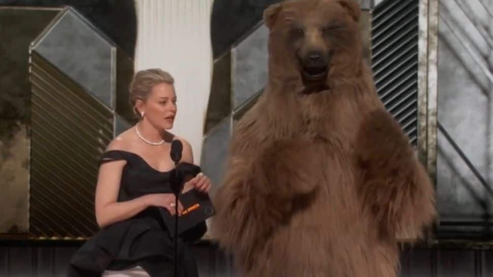 Cocaine Bear joins Elizabeth Banks On Stage