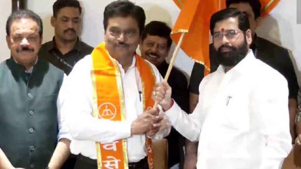 Another Setback For Uddhav Thackeray, Ex-Maharashtra Minister Deepak Sawant Joins Eknath Shinde Camp - Vimarsana News