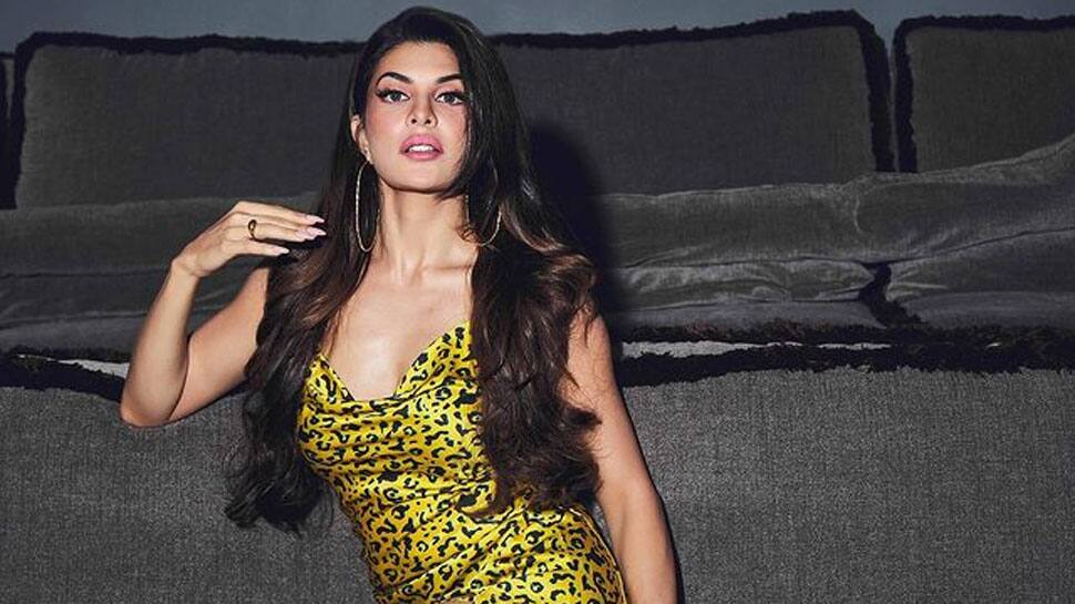 Jacqueline Fernandez Sets The Stage On Fire With Her Dance Moves At International Bhojpuri Film Awards in Dubai – Watch