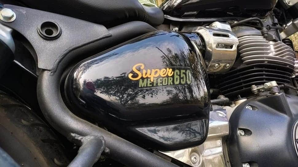 Royal Enfield Super Meteor 650 Air Box