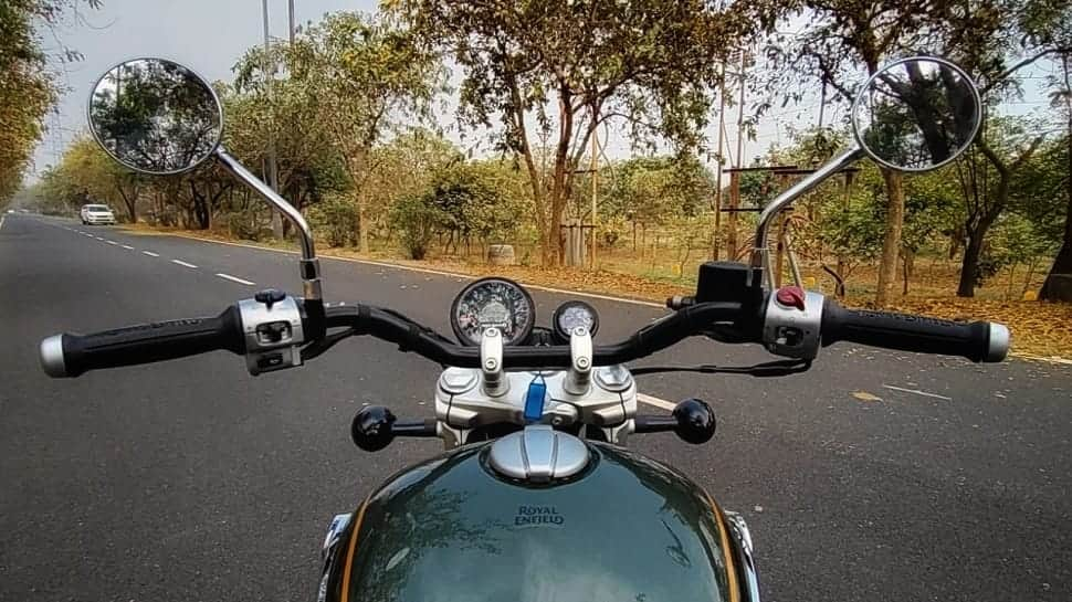 Royal Enfield Super Meteor 650 Cockpit