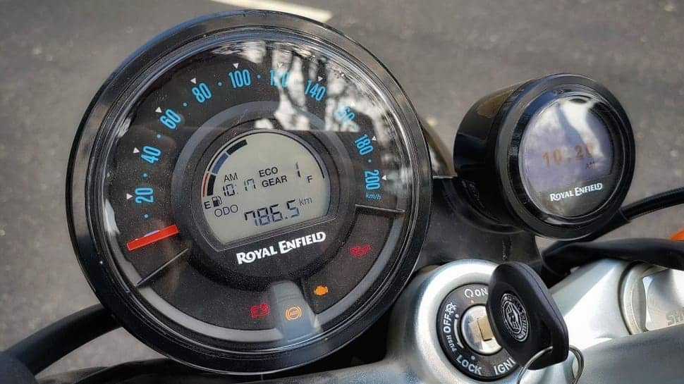 Royal Enfield Super Meteor 650 Instrument Cluster