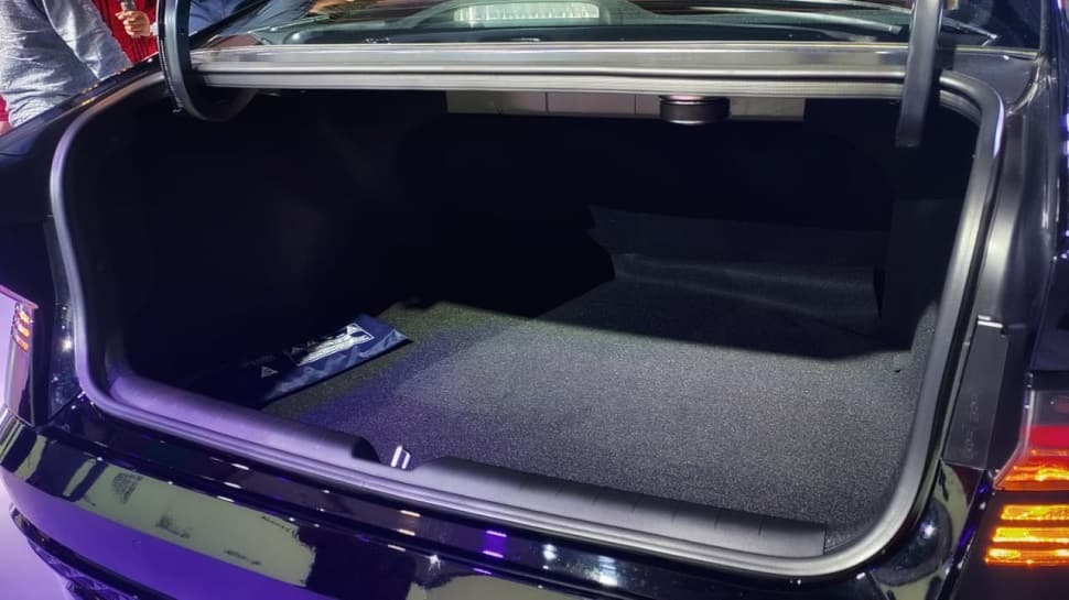 Espacio para el maletero del Hyundai Verna 2023