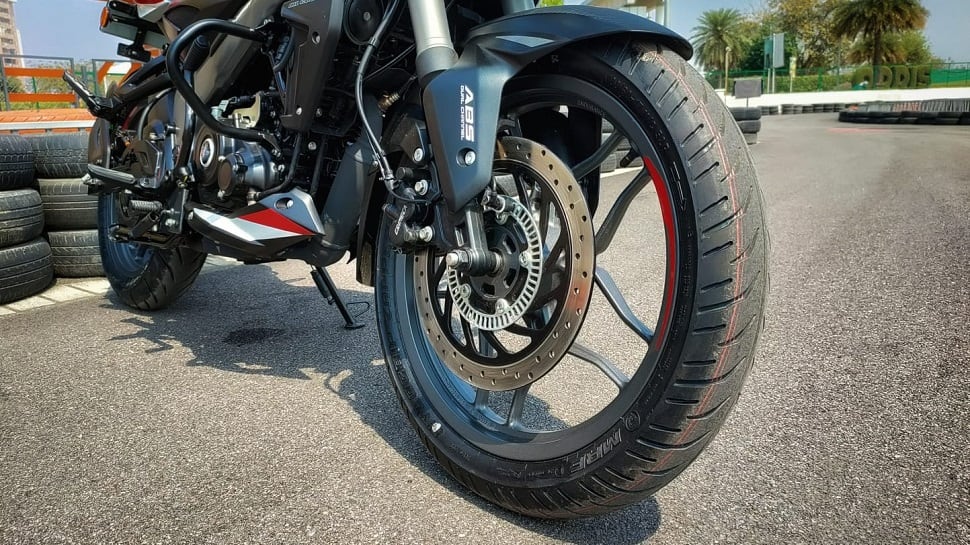 Bajaj Pulsar NS200, NS160 Brakes