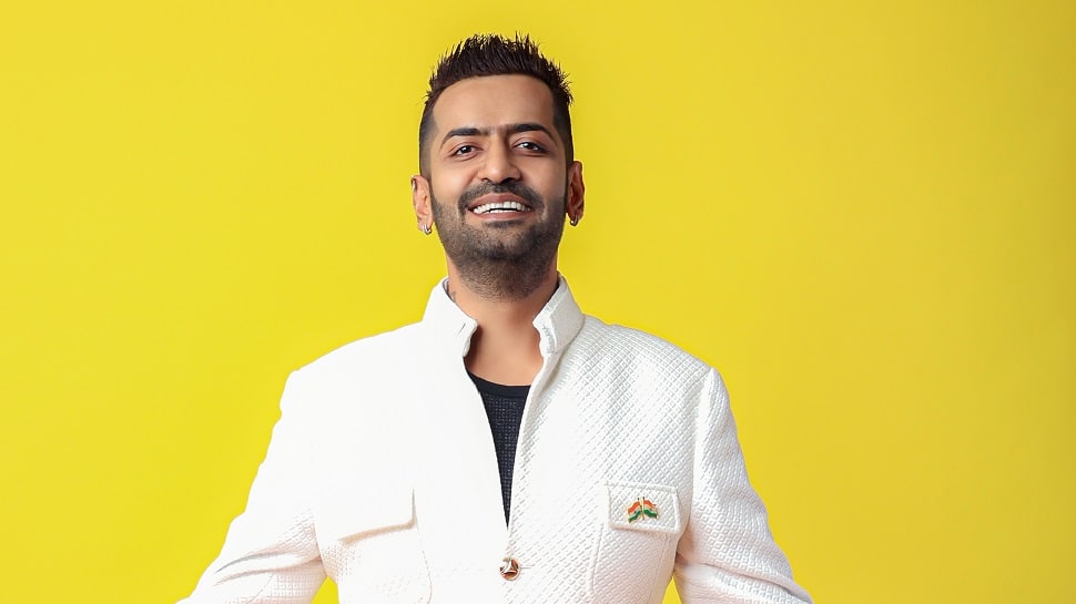 Meet Indian Entrepreneur Who Brought 16 International Brands Under The Same Roof, Pankaj Kharbanda - Vimarsana News