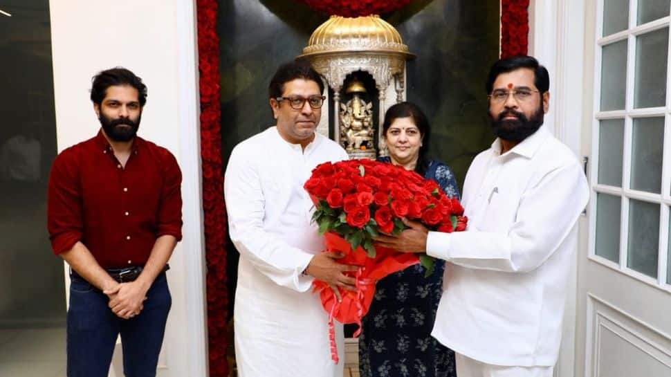 Eknath Shinde Visits Raj Thackeray&#039;s Residence, Days After MNS Chief&#039;s Criticism