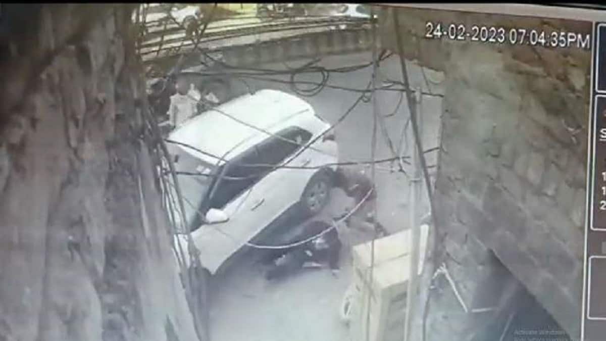 Another CCTV Video Surfaces in Umesh Pal Case, Makes big revelation | Zee News