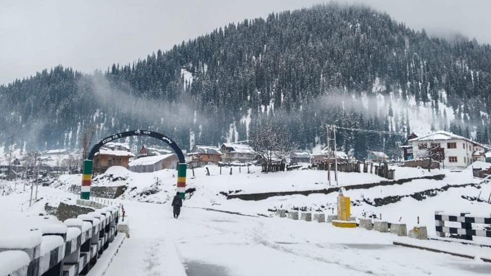 J&amp;K: MeT Predicts Rains With Thunderstorm In Plains, Snow Over Higher Reaches