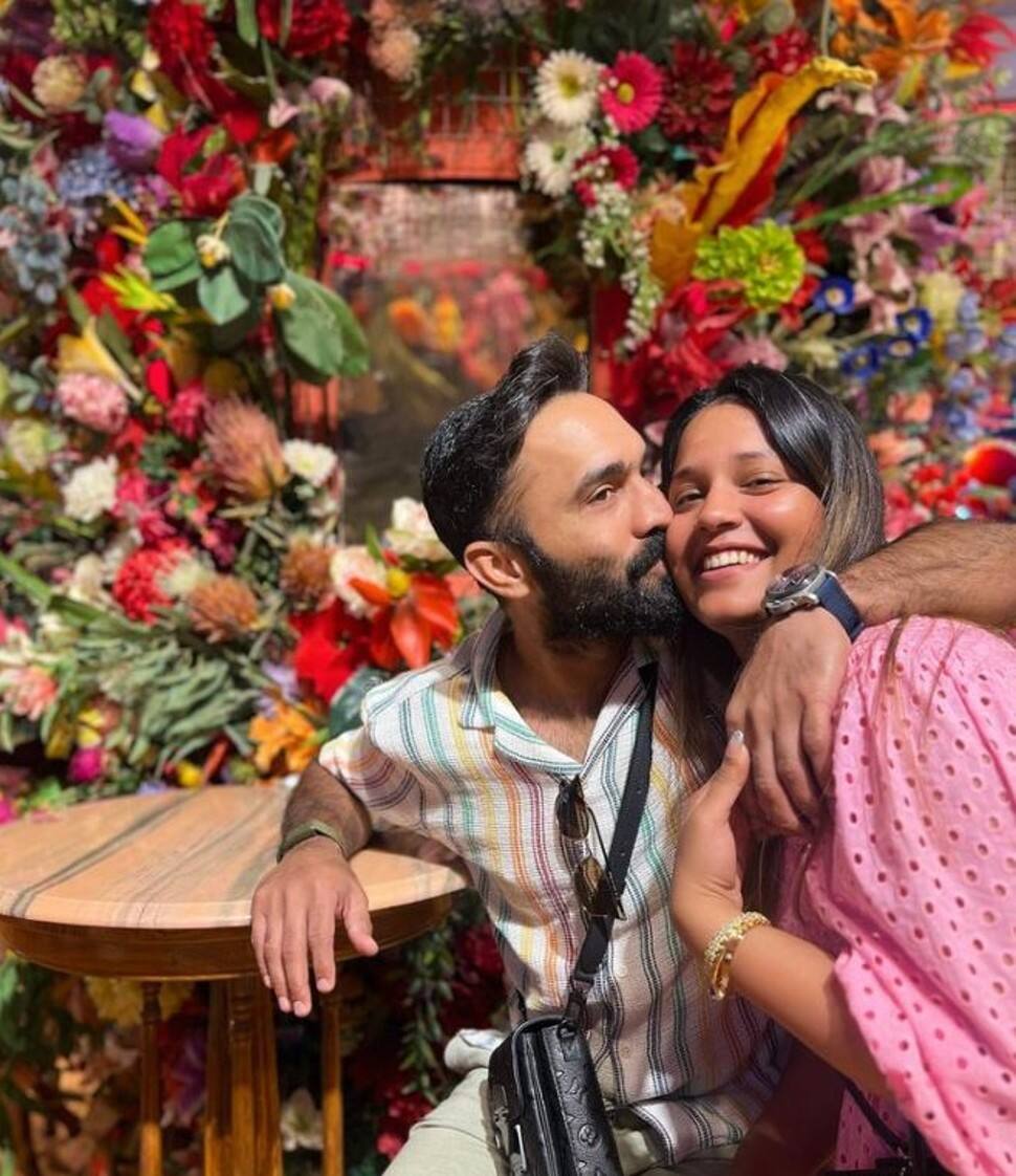 Squash star Dipika Pallikal is married to RCB wicketkeeper-batter Dinesh Karthik. Pallikal and Karthik got married in 2018 and the couple are blessed with twin boys Kabir and Zian. (Source: Instagram)