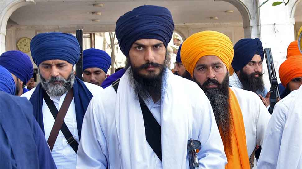 Punjab Police Denies Report Of Amritpal Singh’s Surrender, Says Don’t Spread Rumours, Fake News