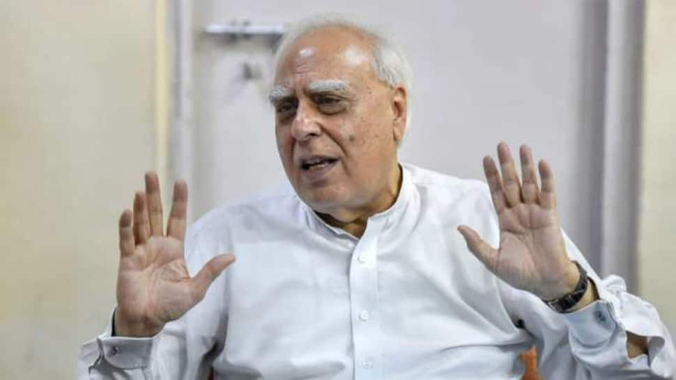 &#039;Fact Check&#039;: Kapil Sibal Slams Modi Govt Over IT Amendment Rules