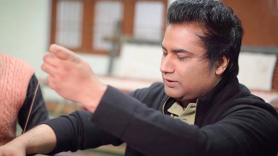 Check Out Ritesh Rawal's Journey To Rediscover The Beauty Of Zardozi Embroidery - Vimarsana News