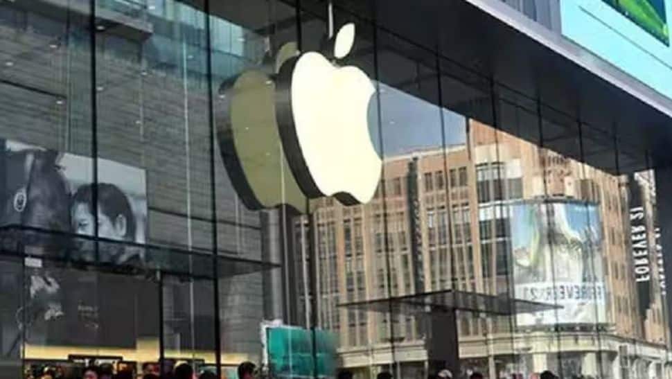 Read more about the article Apple’s Mumbai, Delhi Retail Stores To Open On April 18 & 20; Tim Cook Likely To Inaugurate