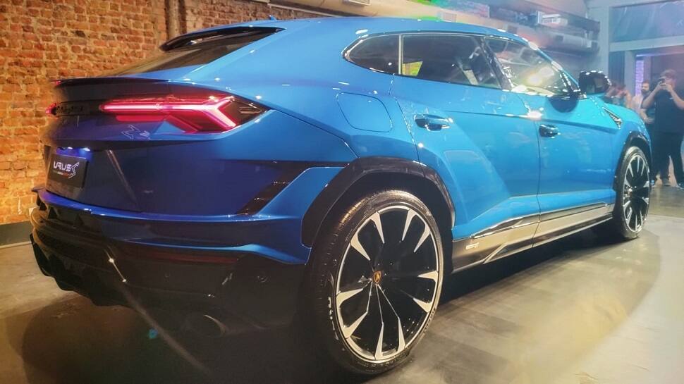 Lamborghini Urus S Rear Fascia