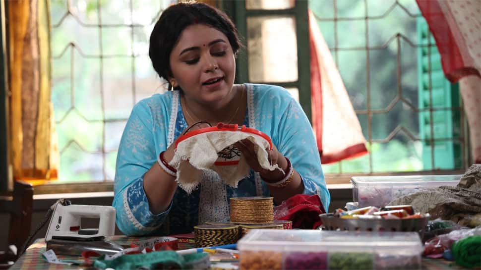 Fatafati Trailer Bengali Actress Ritabhari Chakraborty Looks Like A