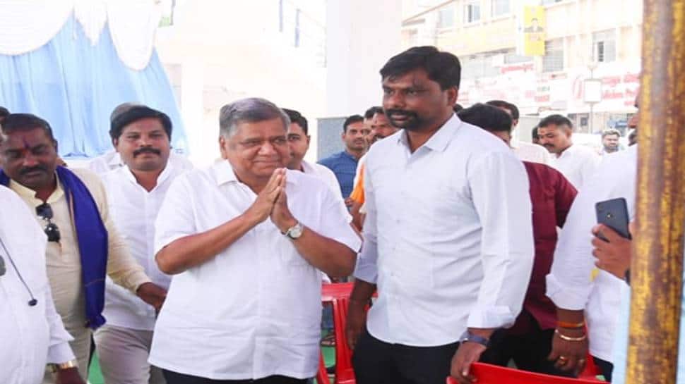 Karnataka: Amid Jagadish Shettar vs BJP Rift, Congress Keeps A Special Seat ‘Reserved’