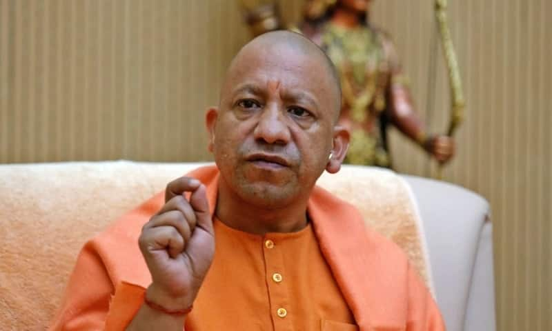 CM Yogi's statement after the murder of Atiq Ahmed | Zee News