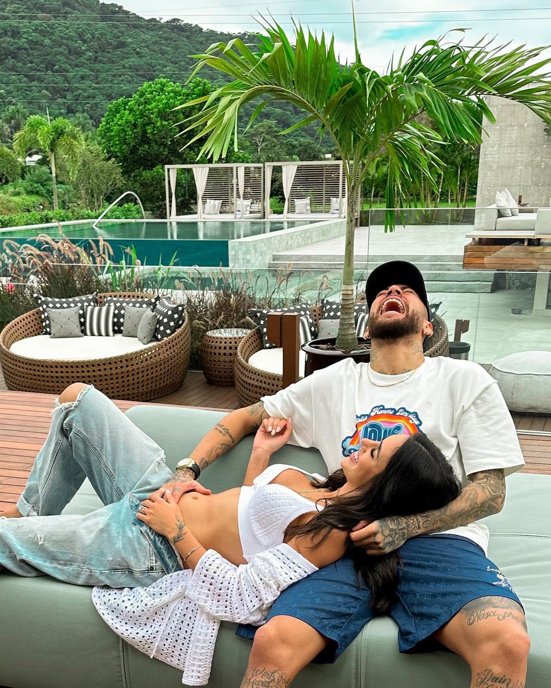 Neymar Jr, Girlfriend Bruna Biancardi Expecting First Child Together ...