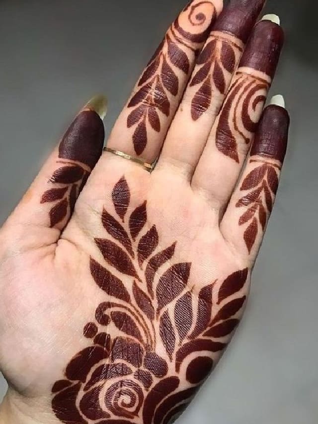 Simple and Easy circle Mehndi Design for Hariyali Teej 2022 latest front  and back mehndi designs - इस हरियाली तीज सिंपल मेहंदी से रचाएं अपने हाथ,  यहां देखें खूबसूरत दिखने वाले सर्कल